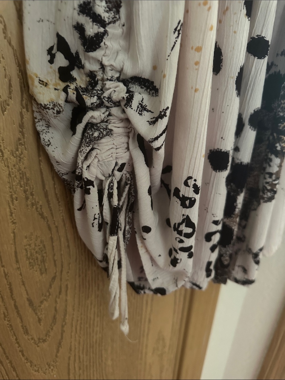 Angie Animal Print Wide-Leg Pants - Picture 4 of 5
